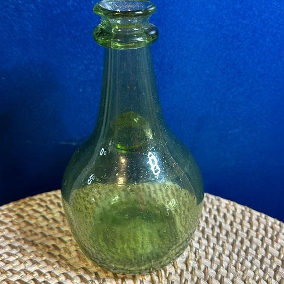 Jamestown Handblown Glass Reproduction Green Onion Bottle Seal with J & 2 Stars - Picture 4 of 6